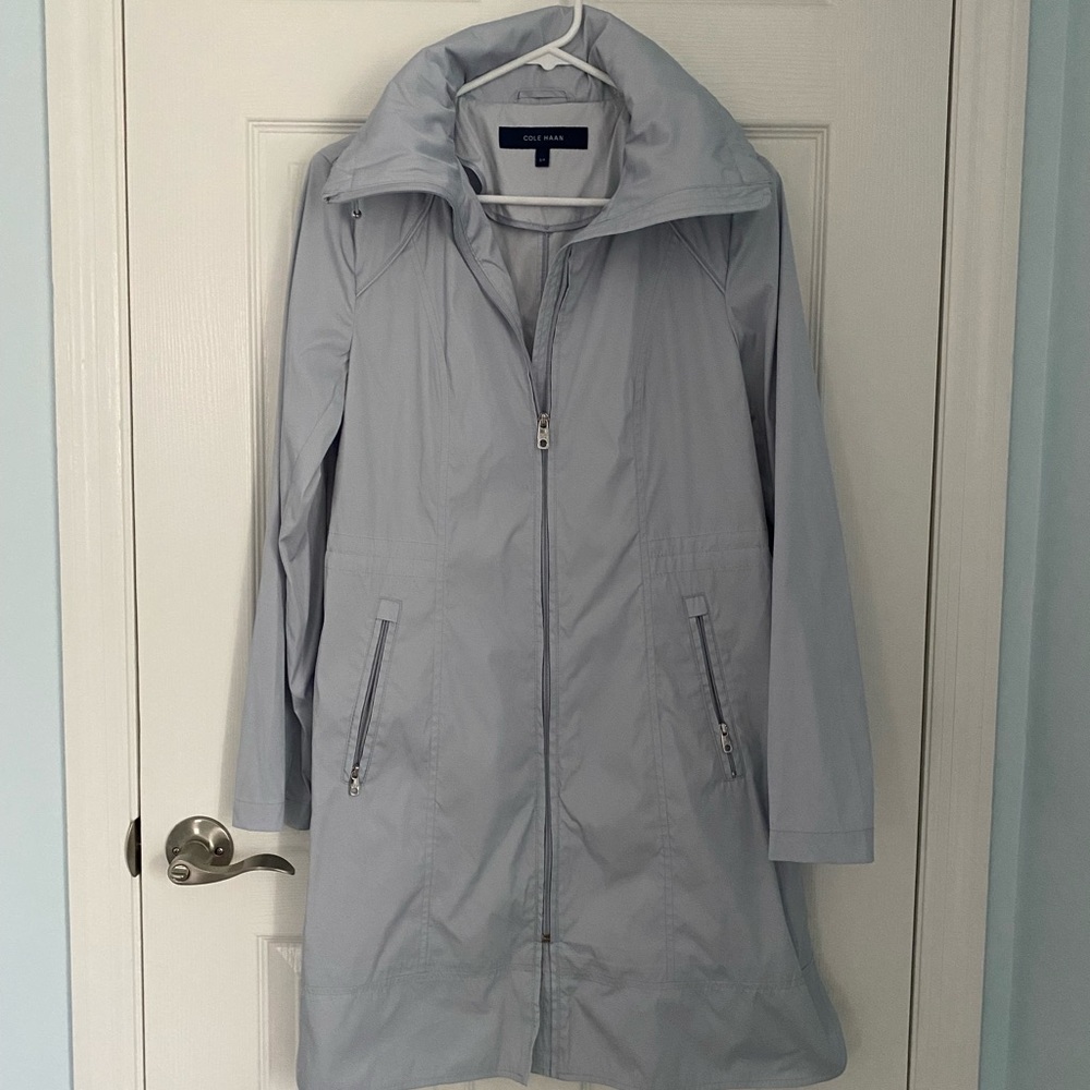 Cole Haan packable hooded rain jacket. Size S.